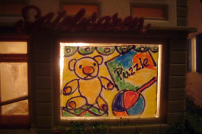 Der Spielwarenladen bei Nacht